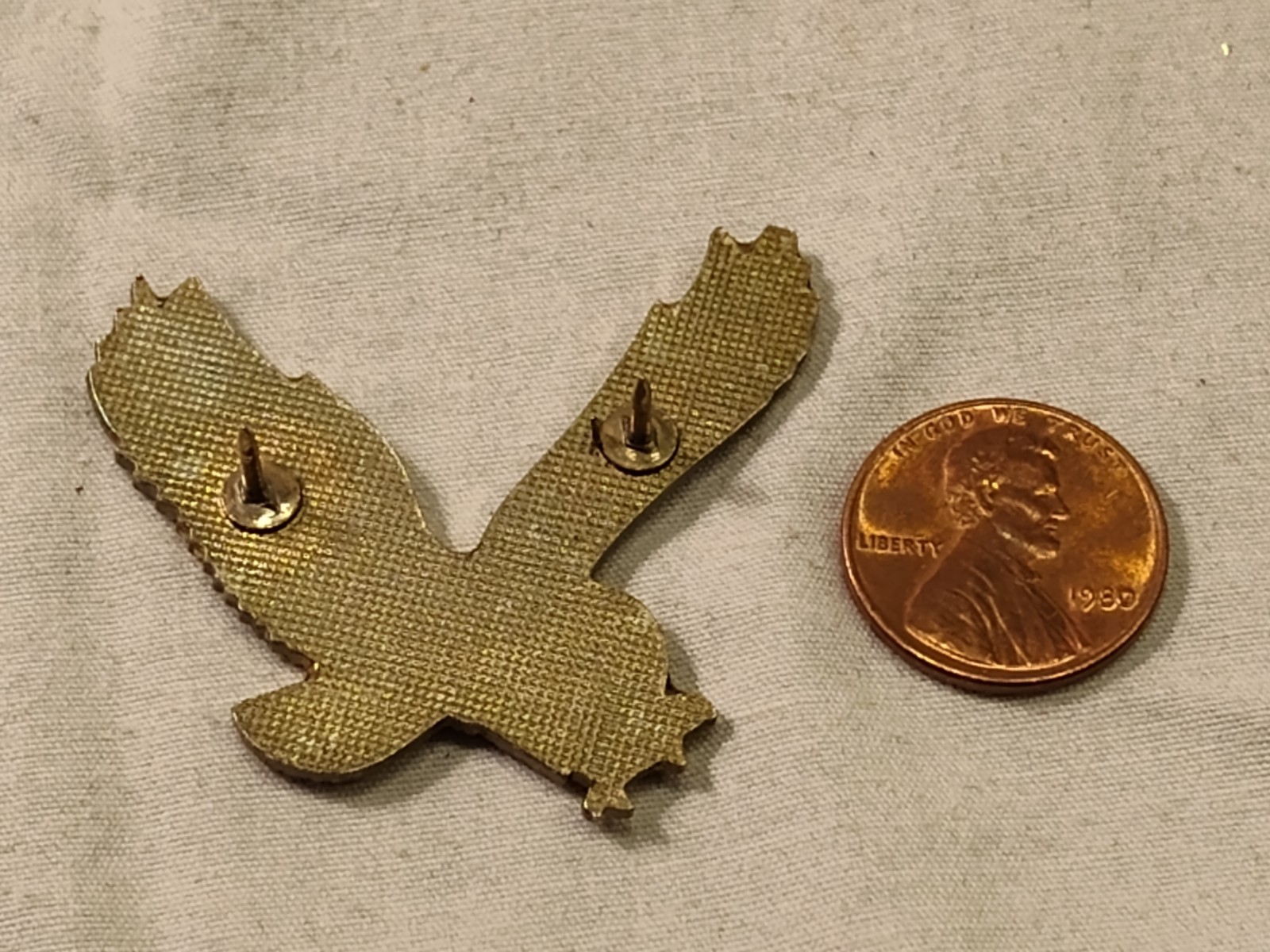 Vintage Brown Red Gold White Soaring Bald Eagle Lapel Pin 2″ Span