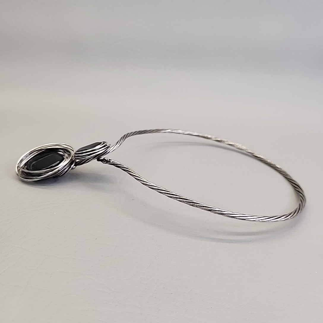 Vintage Artisan Necklace Black Onyx Drop Silver Twist Wire Collar Choker 17″