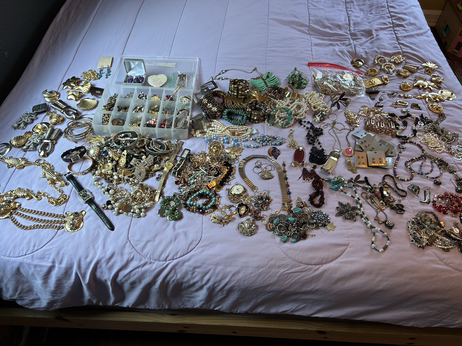 Vintage jewelry Lot