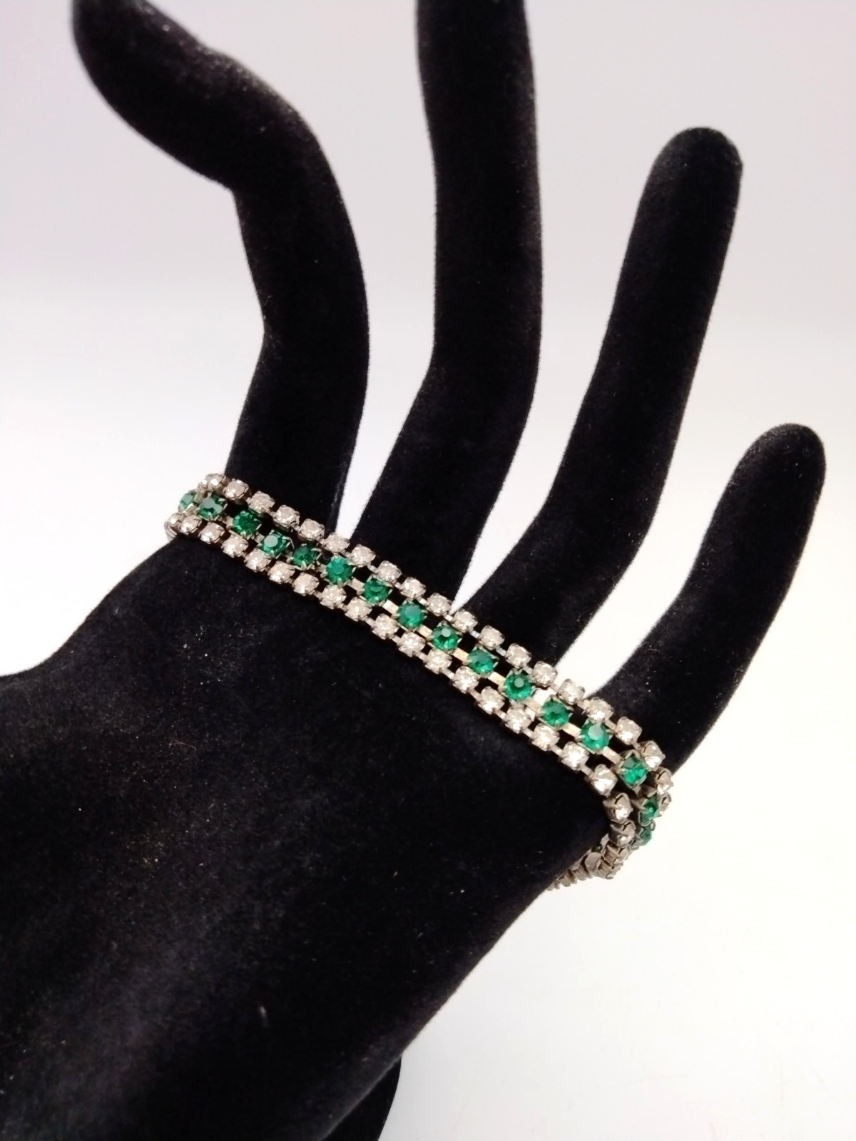Vintage Emerald Green Rhinestone Bracelet Silver Tone Art Deco Tennis Glass 6.5″