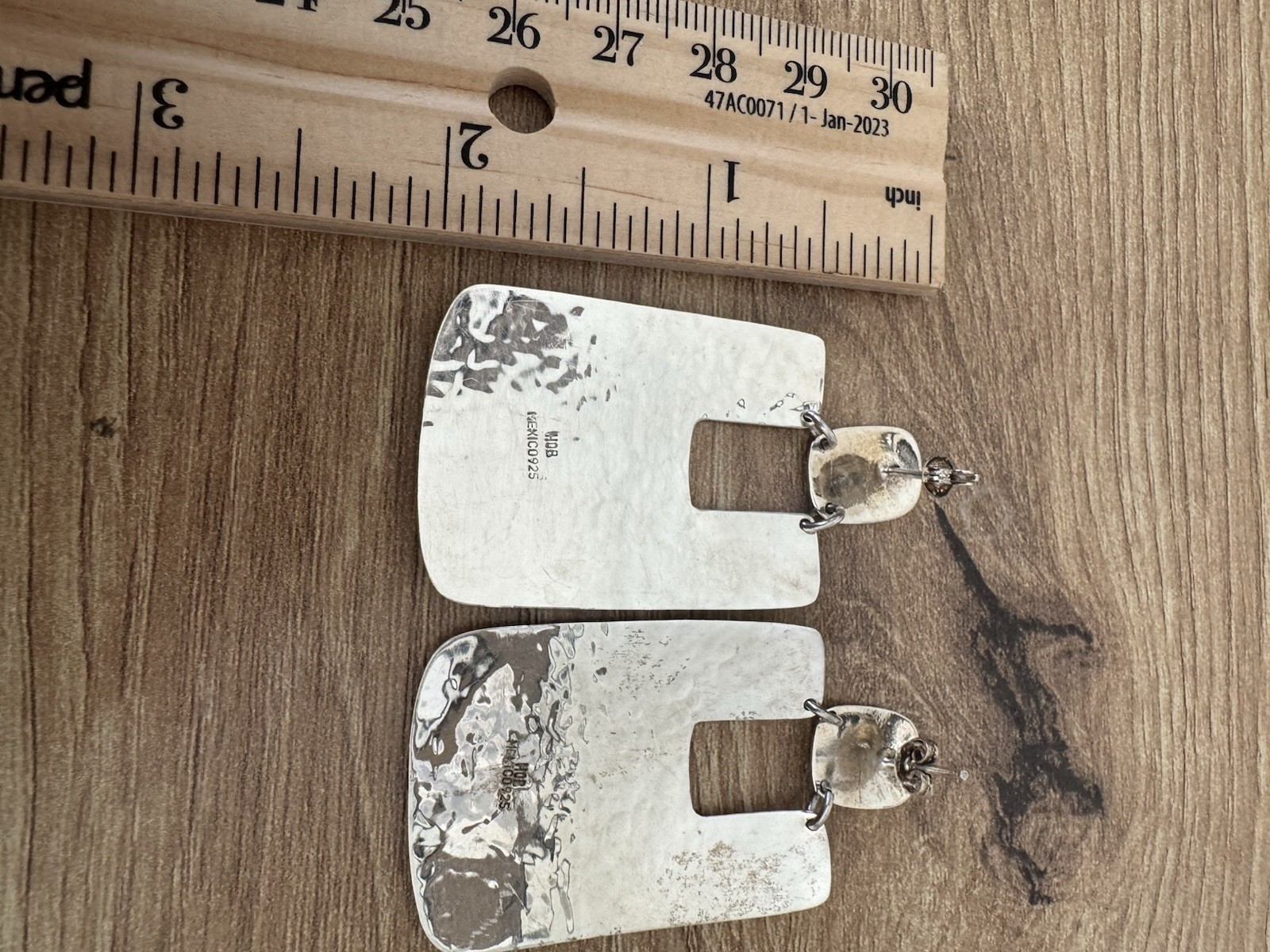 Vintage 925 Sterling Silver Hammered Rectangle Dangle Drop Earrings Signed