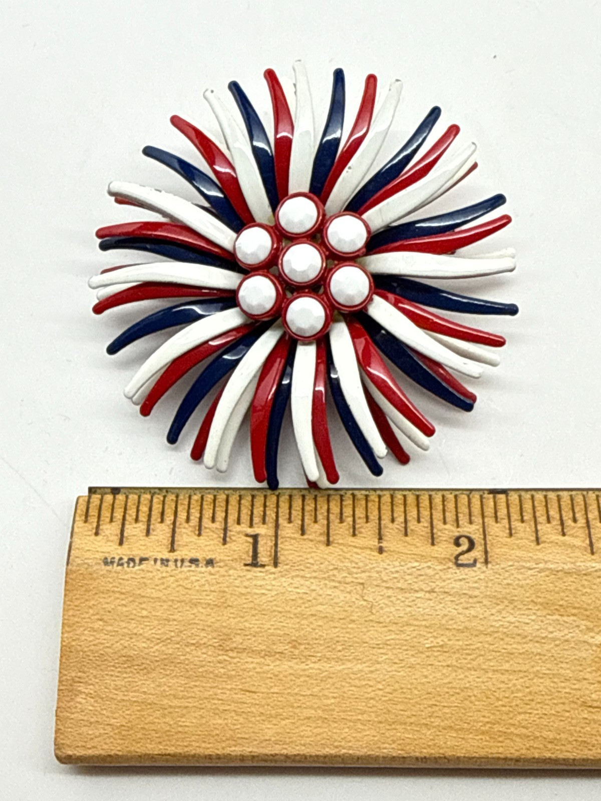 Vtg Red white blue Starburst Flower brooch pin unsigned patriotic America 250