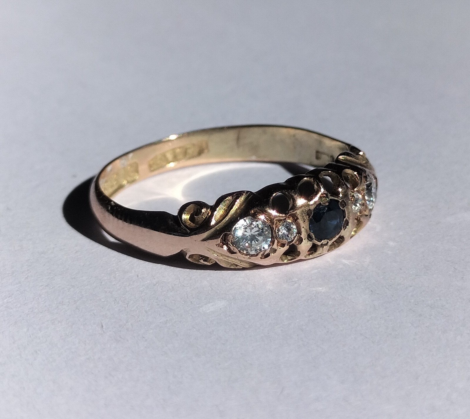 Antique 1910 Handmade Gold Ring w/ Blue Sapphire and 4x Zircons Q (18.19mm) 1.8g