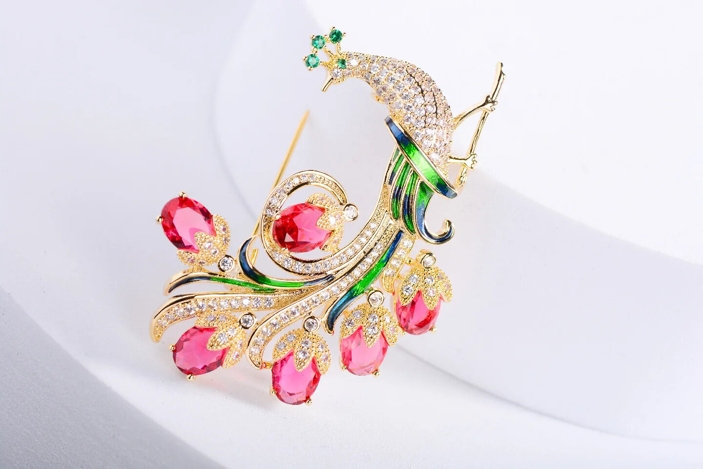 Vintage Colorful Peacock Brooch Rhinestone Crystal Luxurious Pins for Women