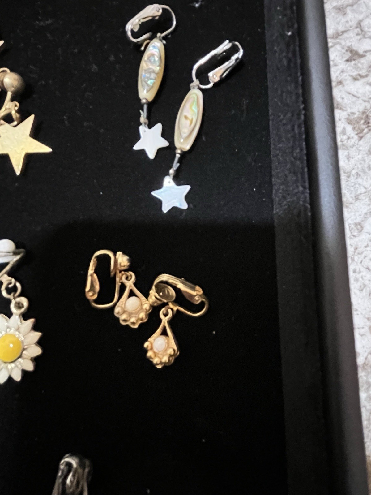 20 Pair Vintage Clip On EarRings Various Colors And Styles As Pictured Lot 02