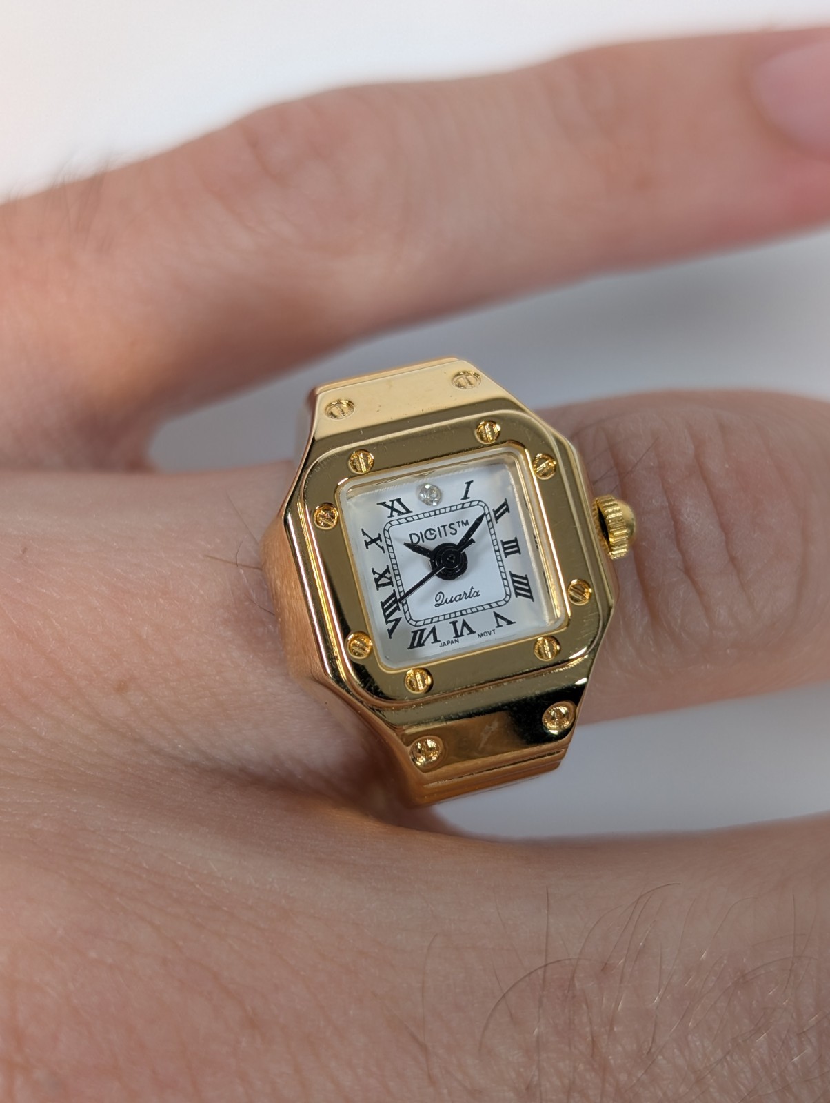 Vtg Digits Bonetto Ring Watch Gold Tone Expansion Band Japan Quartz RUNNING