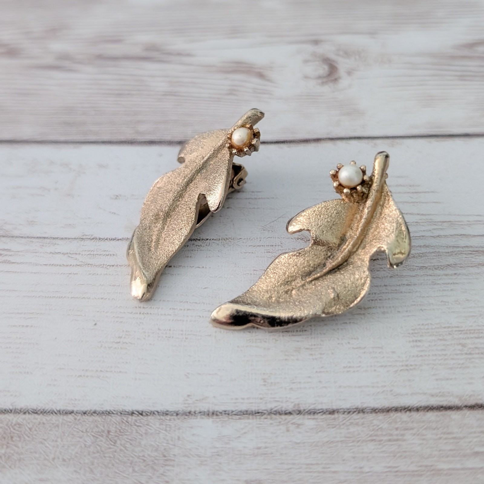 Vintage Clip On Earrings 1 & 5/8″ Gold Tone Leaf with Faux Pearl Statement Fall