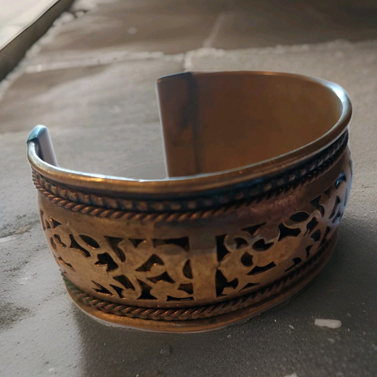 VTG Pierced Brass Cuff Bracelet India Filigree Chunky Statement Jewelry 29.4 gr