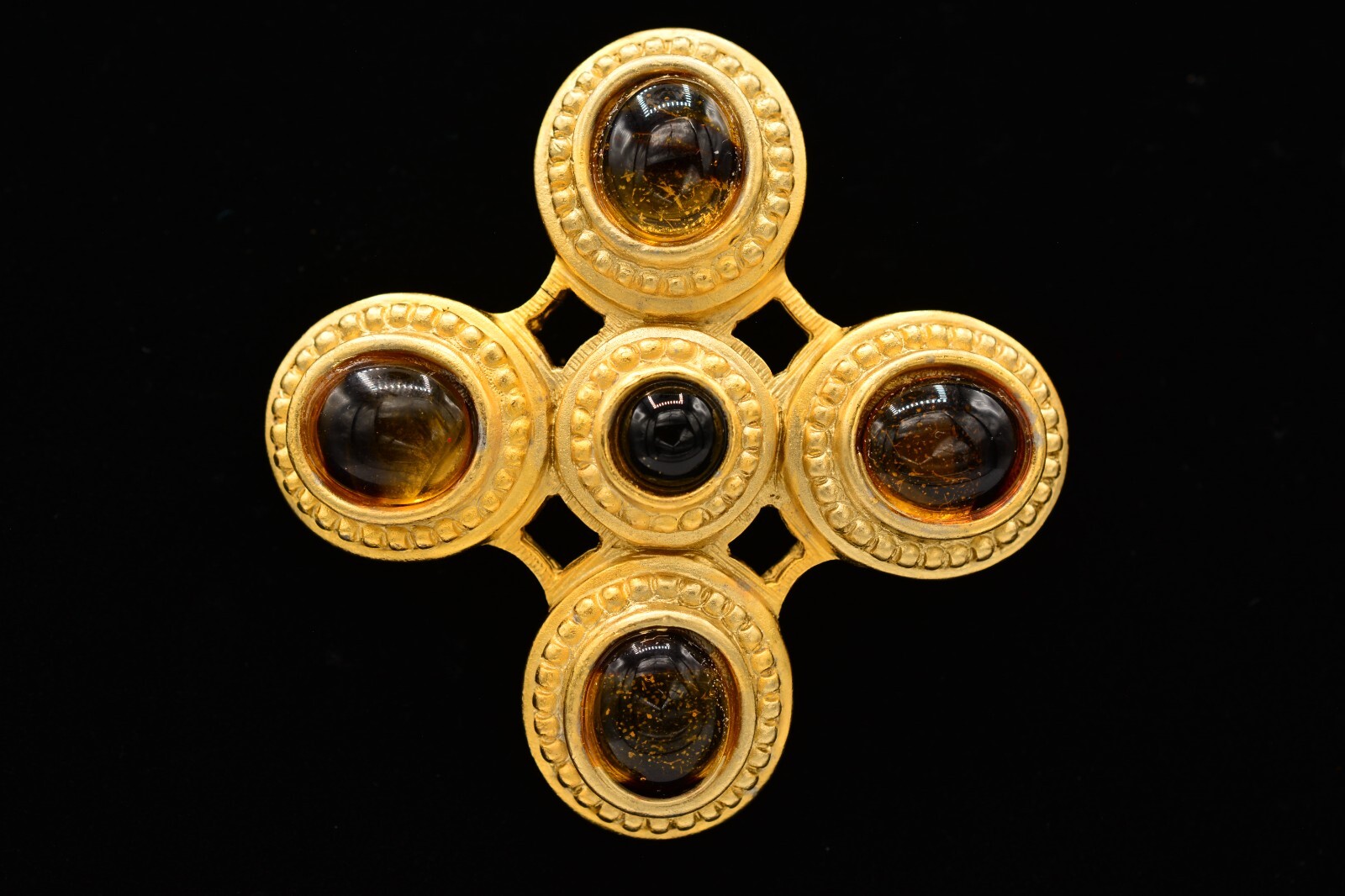Danecraft Vintage Maltese Cross Cabochon Pin Brooch Brushed Gold Signed BinA18