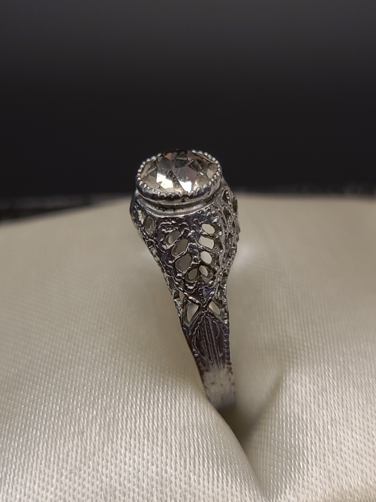 Antique / Vintage Art Deco Filigree Ring Clear Glass Stone Size 6.5 Silver Tone