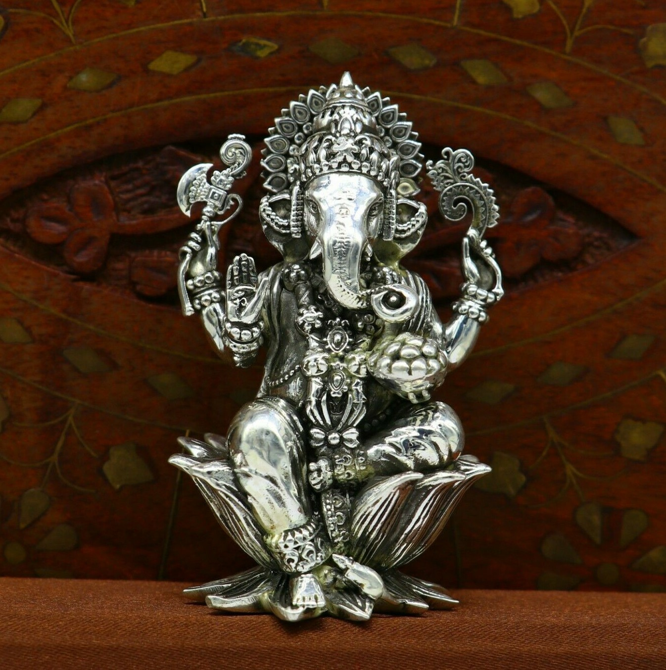 925 sterling silver Gorgeous Lord Ganesha statue, figurine, puja article su212