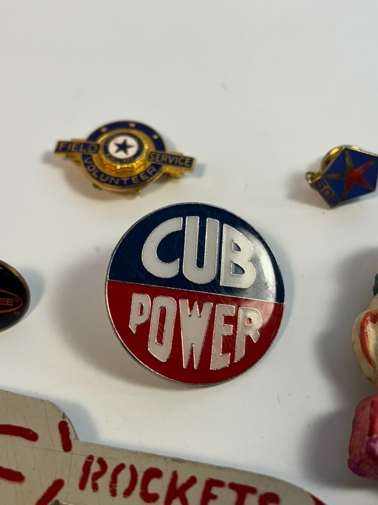 Vintage Chicago Cubs Pin and Other Novelty Retro Advertising