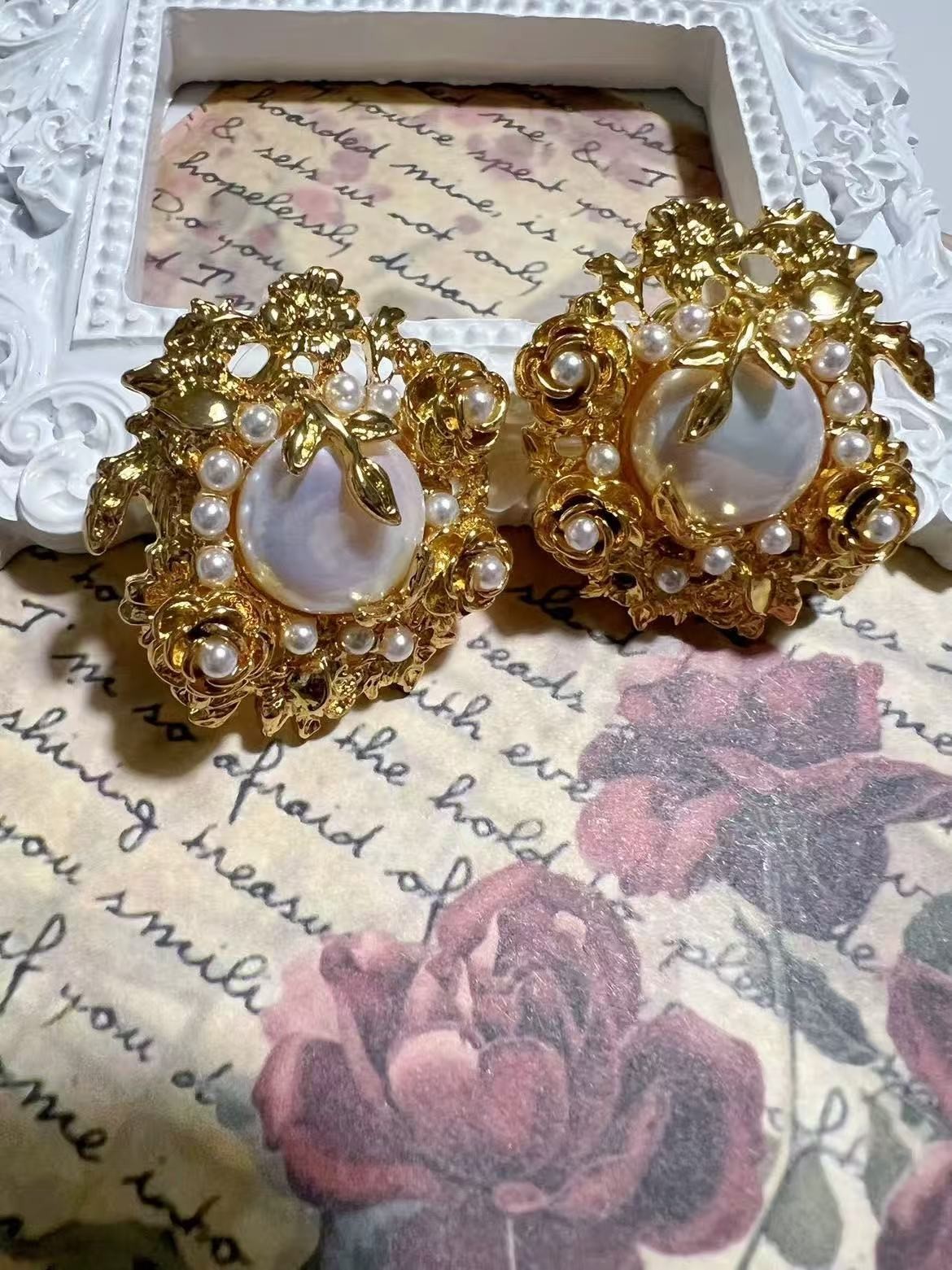 Vintage Gold Tone Pearl Floral Brooch Earrings Baroque European Style