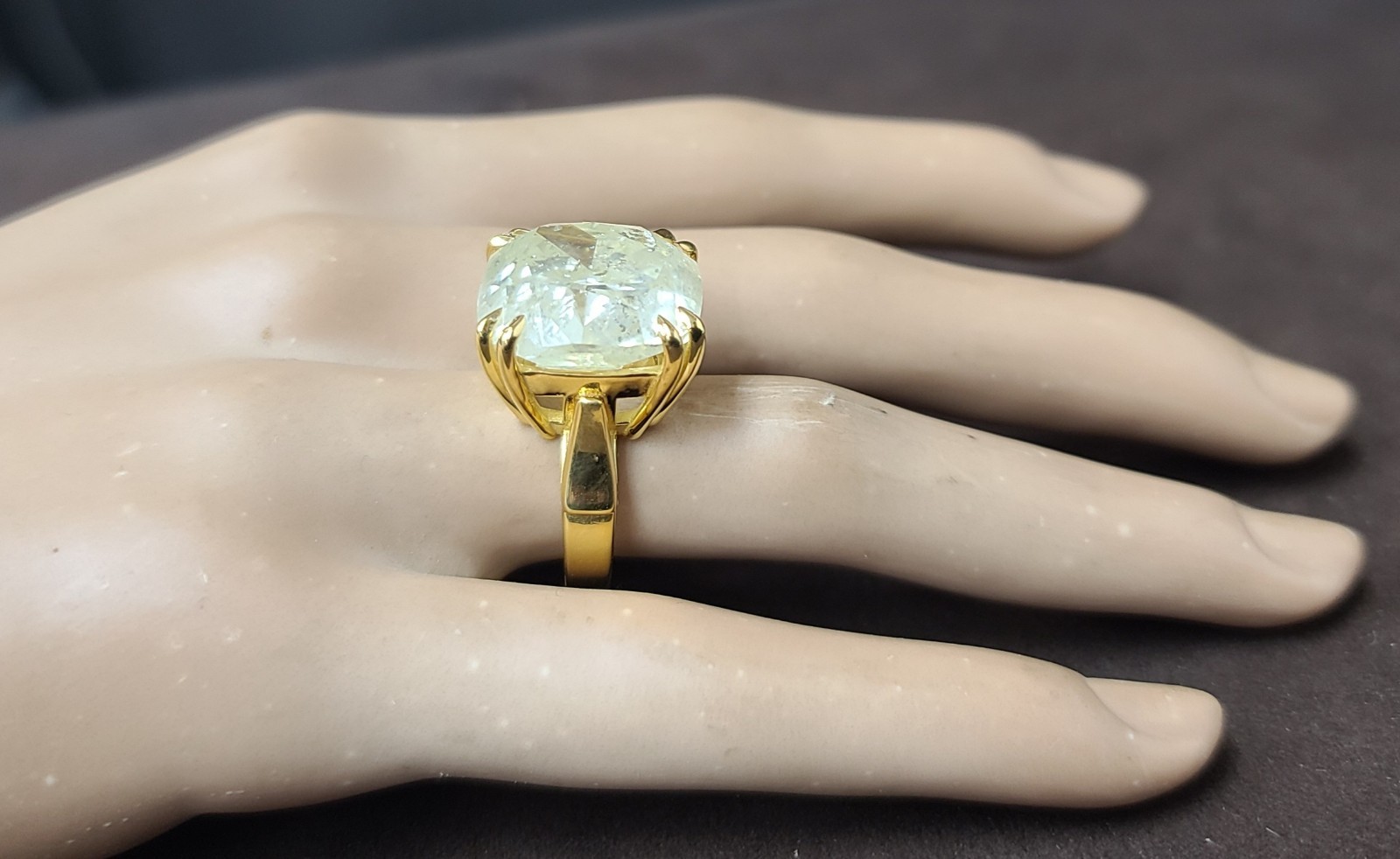14k Yellow Gold Engagement ring 21.18ct. Natural Cushion Light Yellow Diamond
