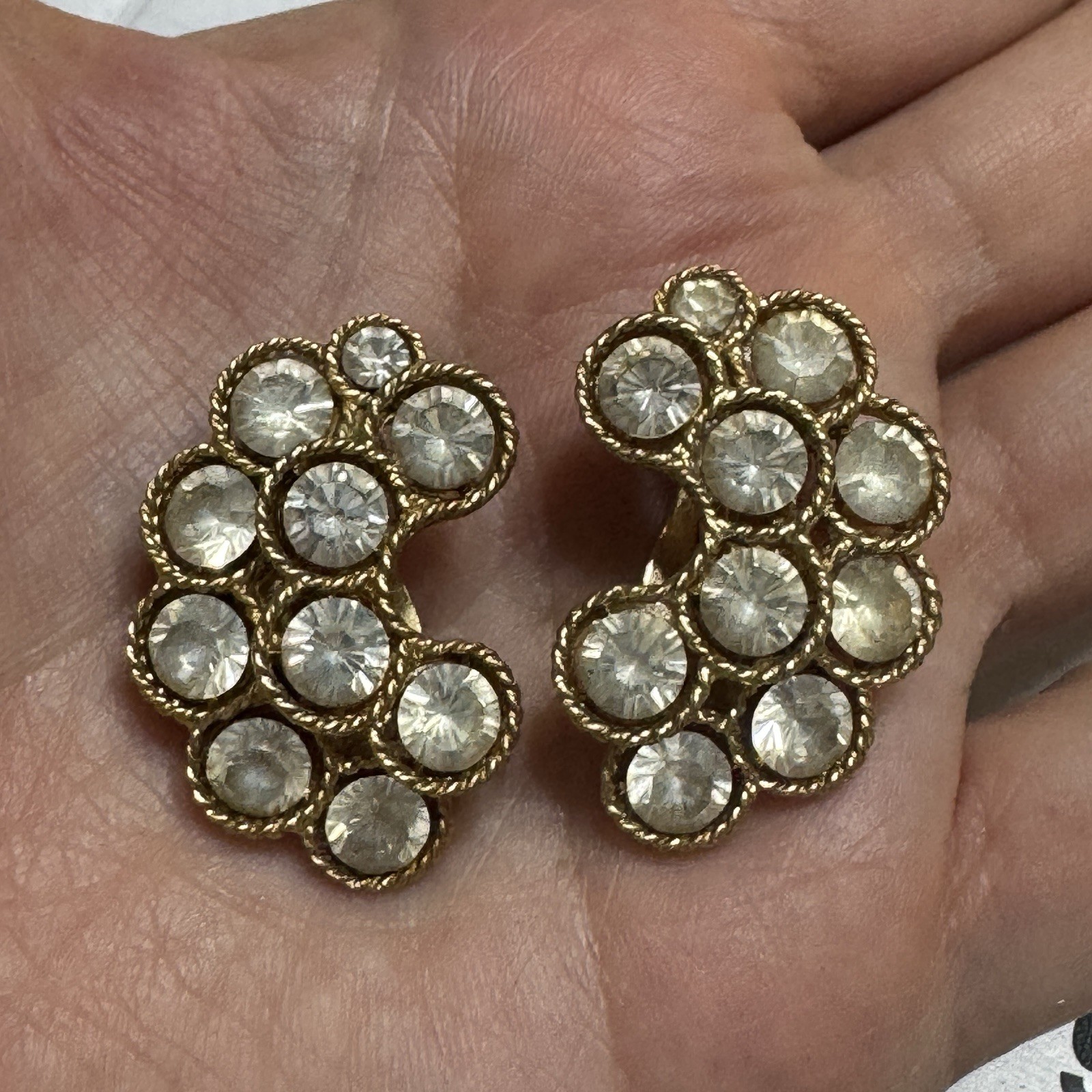 Vtg Lisner White Clear Rhinestone Crescent Clip On Earrings Statement Cluster