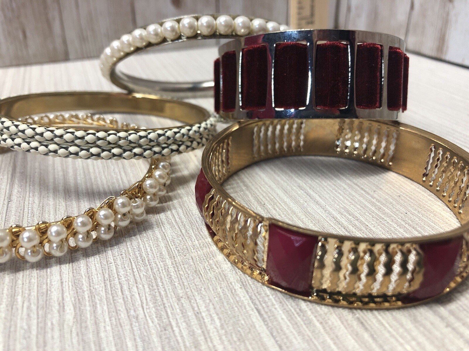 5 Vintage Womens Bracelets Assorted Sizes & Shades Free Shipping