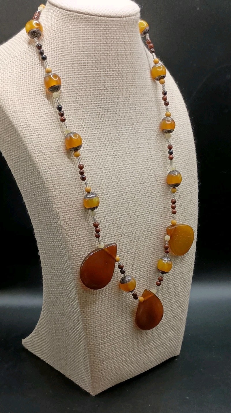 Vintage Golden Brown Glass Teardrop Beaded Necklace Silver Tone 22″