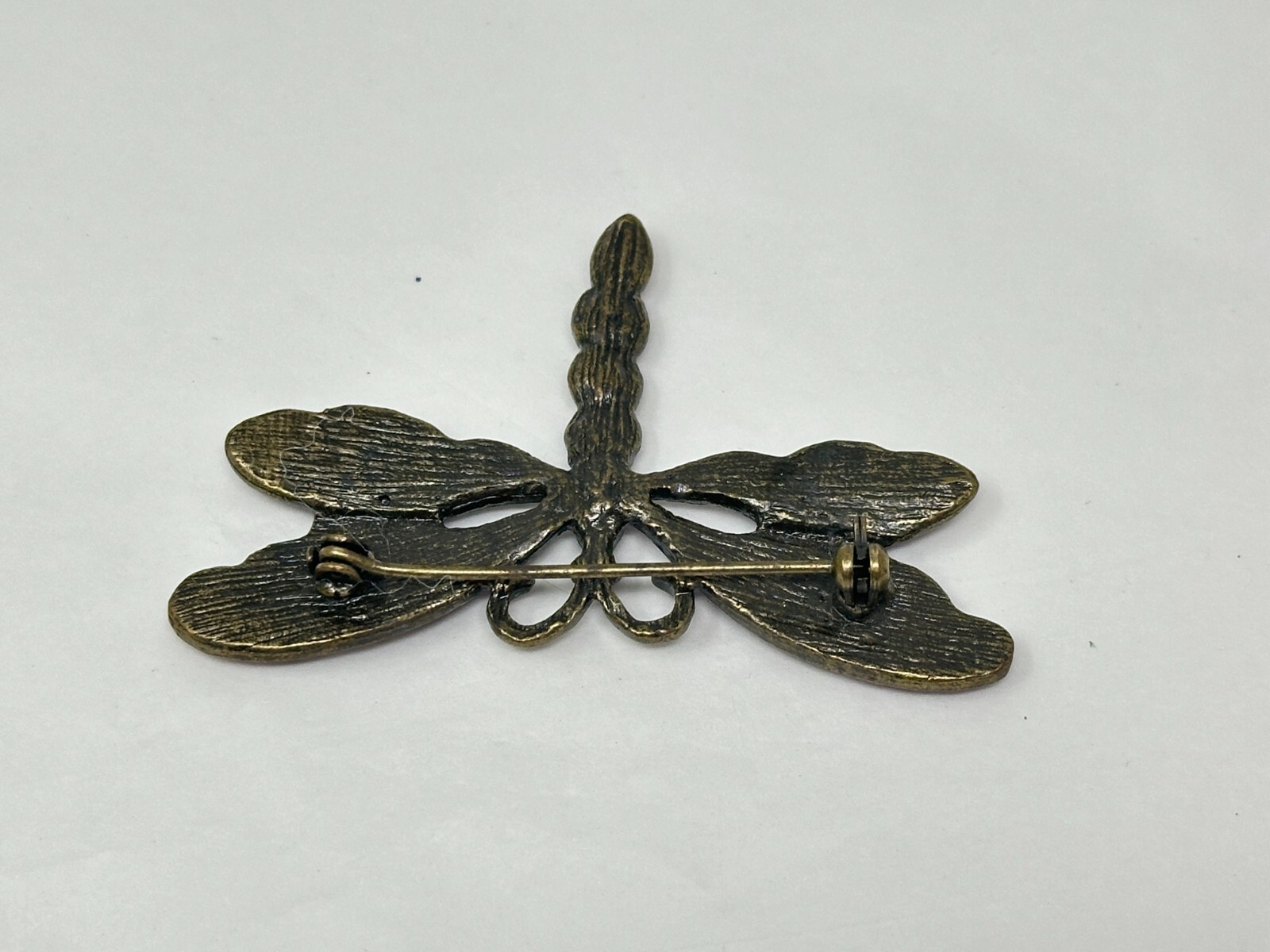 Pretty Bronze Color Purple Rhinestone Figural 2.25″ DRAGONFLY Brooch Pin