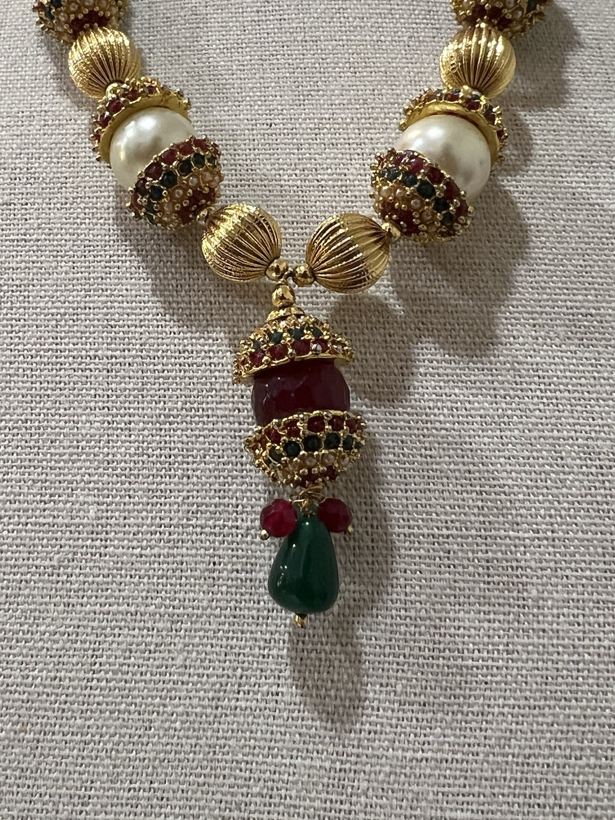 Traditional Indian Style Necklace Gold Tone w Heavy Glass Beads Red Green Cream