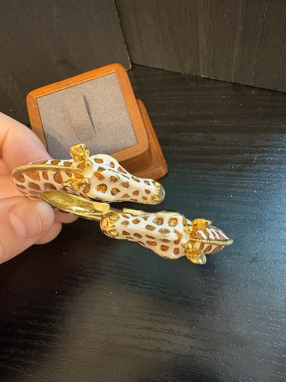 KJL kenneth jay lane bracelet hinged giraffes gold tone enamel vintage 6.5 wow!