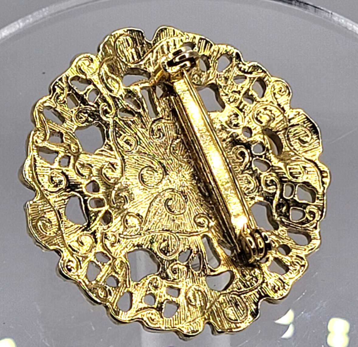 Vintage Brooch Faux Pearl Filigree Gold Tone