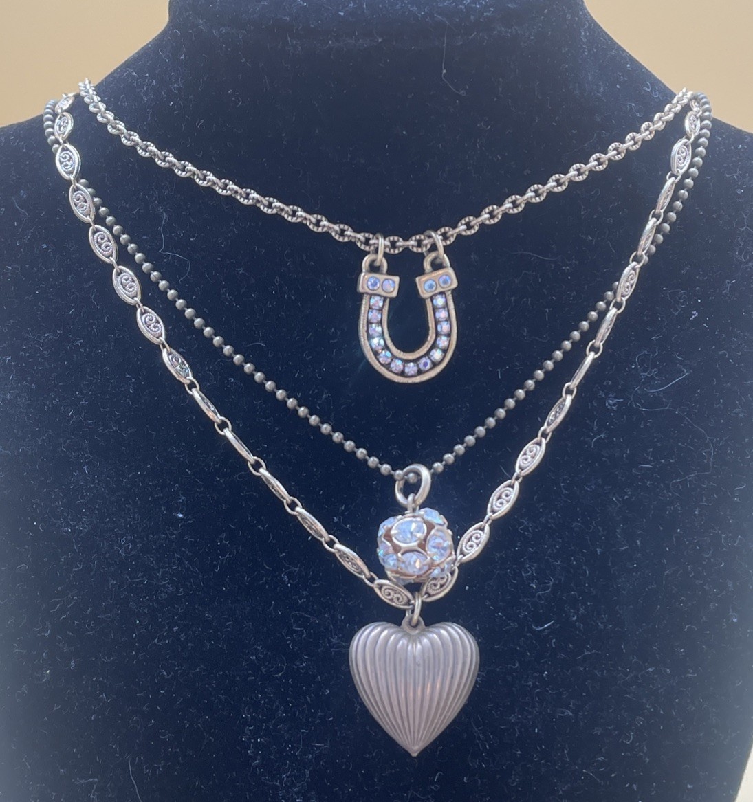 Maximal Art JOHN WIND Love & Luck Gold Tone Tripple Strand Charm Necklace 18”!