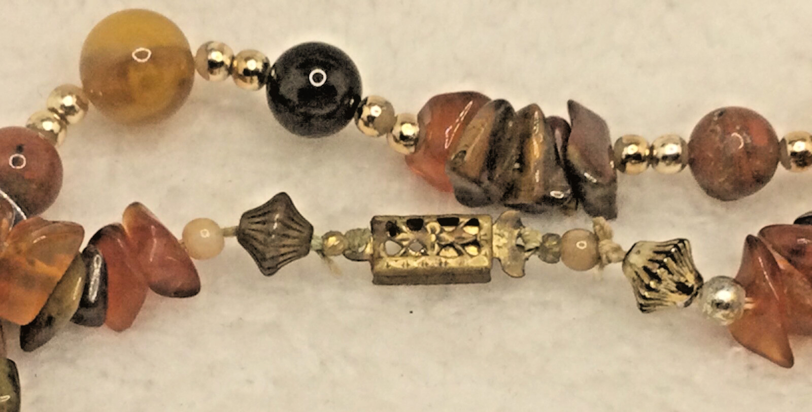 Vintage Gorgeous Multiple Stone Bead & Chip Necklace