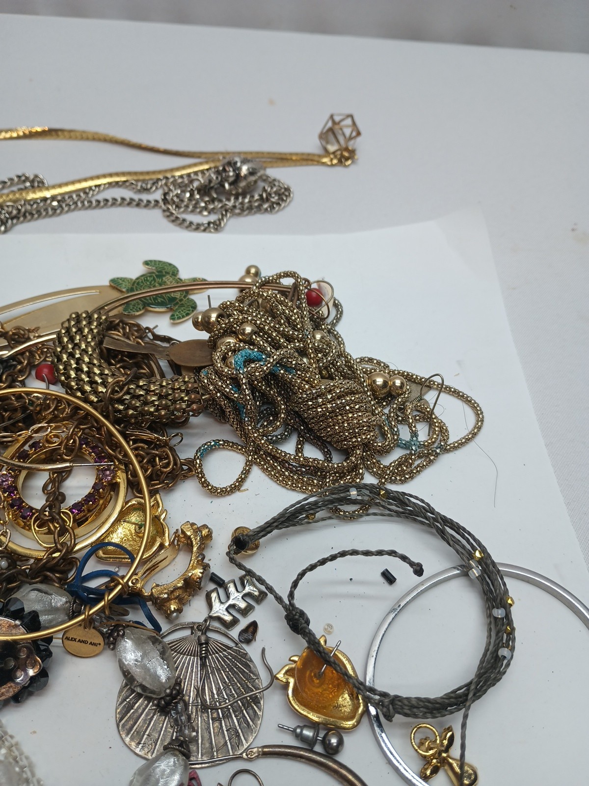 1 Lb REDESIGN/CRAFT FASHION/COSTUME JEWELRY LOT