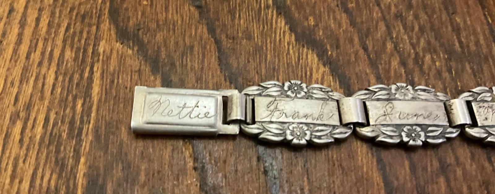 World War II era Sterling silver forget me not bracelet 7.5 inches