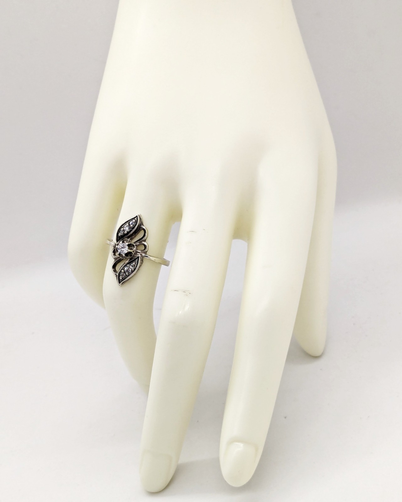 Vintage Elegant RING Silver 925 with Chic Bright Stone -size: 6.75US (17mm) #123
