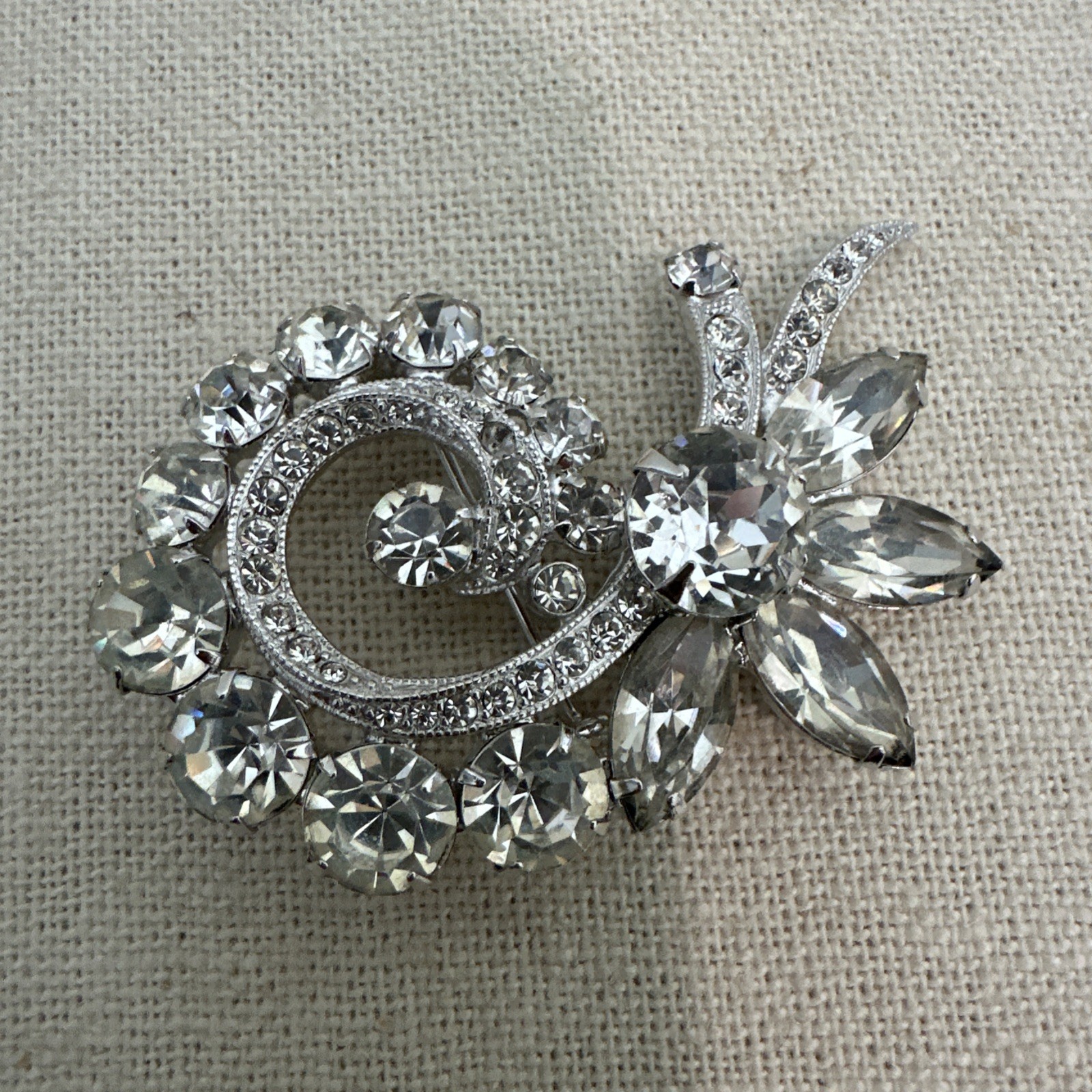 Vintage Eisenberg Ice White Rhinestone Crystal 2.25″ Statement Brooch Pin
