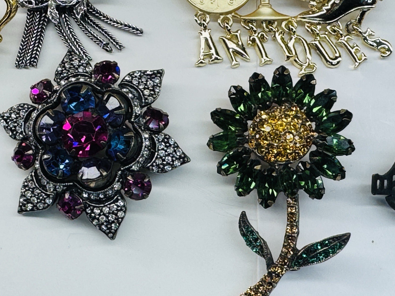 Antique Vintage Jewelry Large Lot Signed Weiss Lisner Coro Avon Trifari Kramer