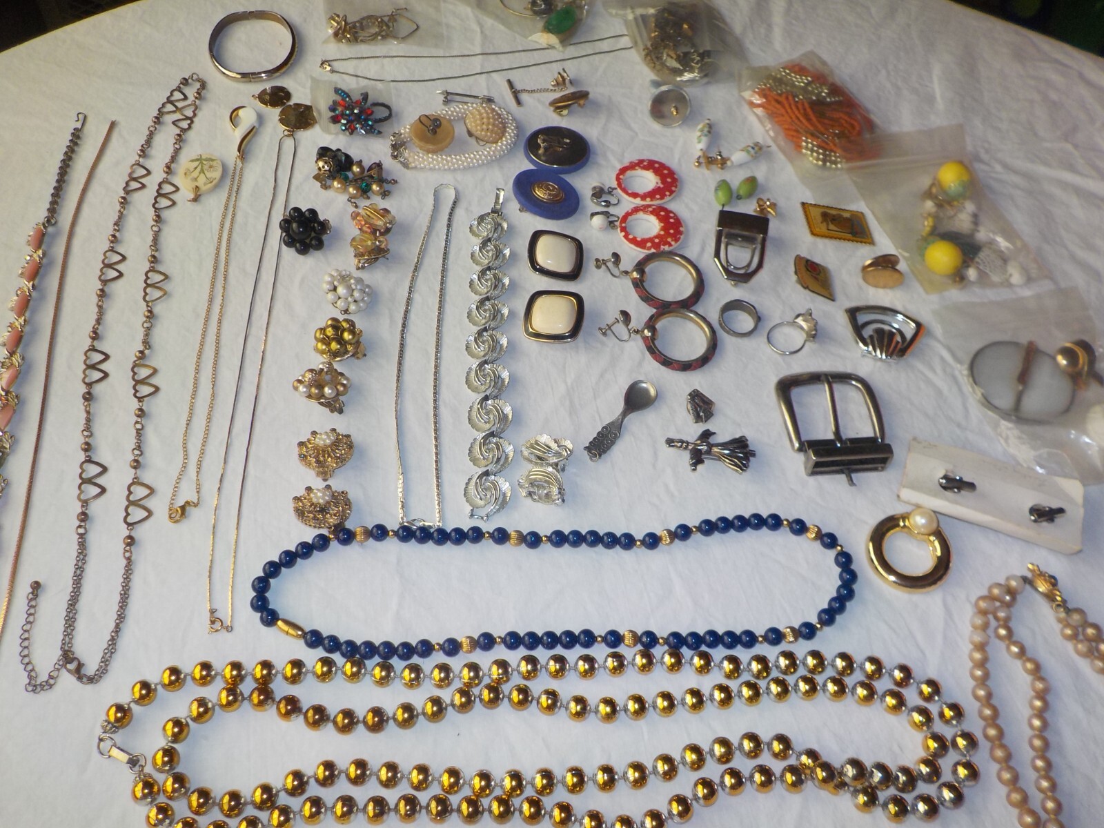 3 Lbs Mixed Lot Jewelry Vintage Wearable, Resell, Craft pieces Beads