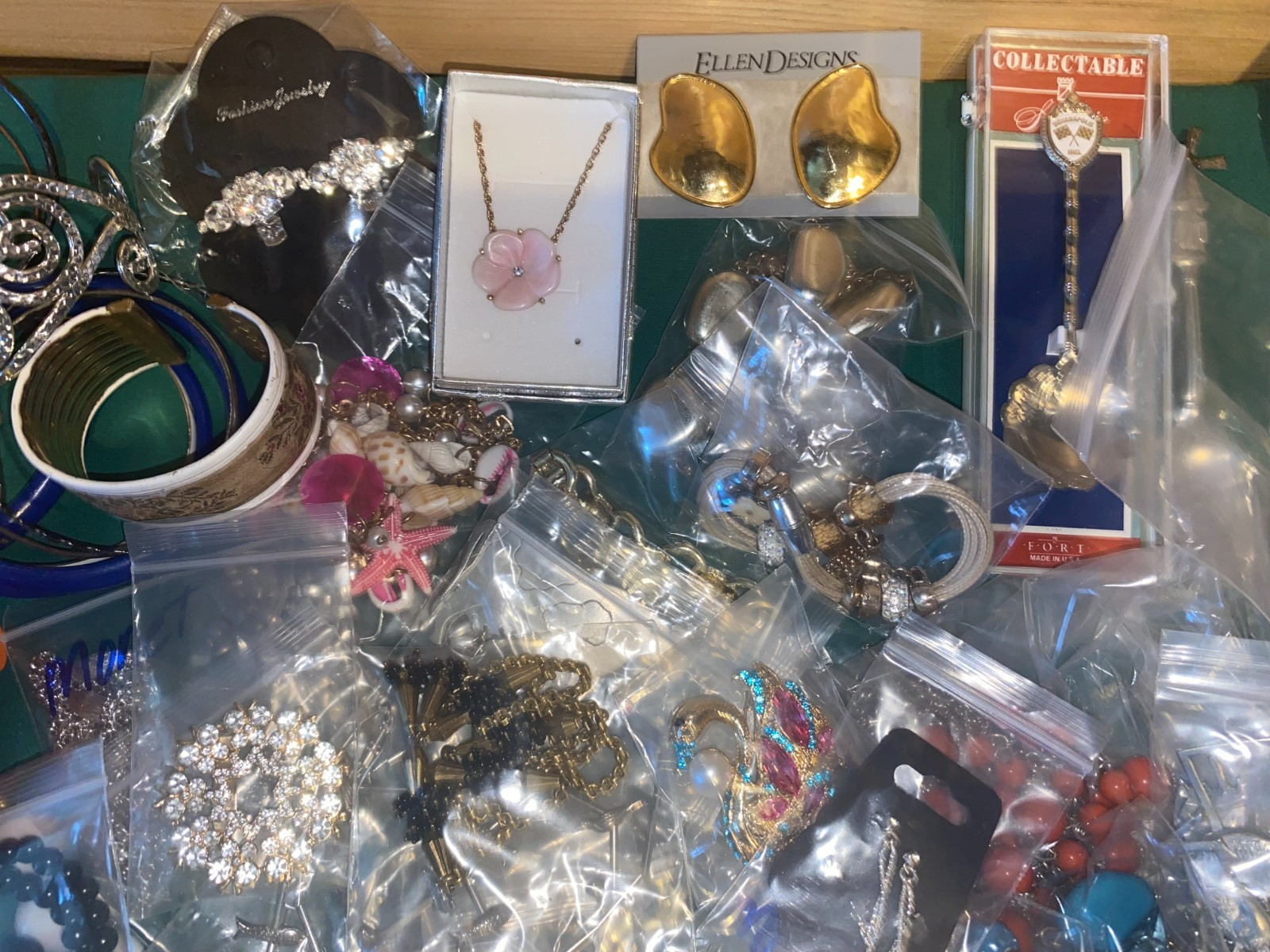 VINTAGE to Modern JEWELRY LOT 6 LBS 111 PCS RHINESTONE RING NECK WEARABLE #16
