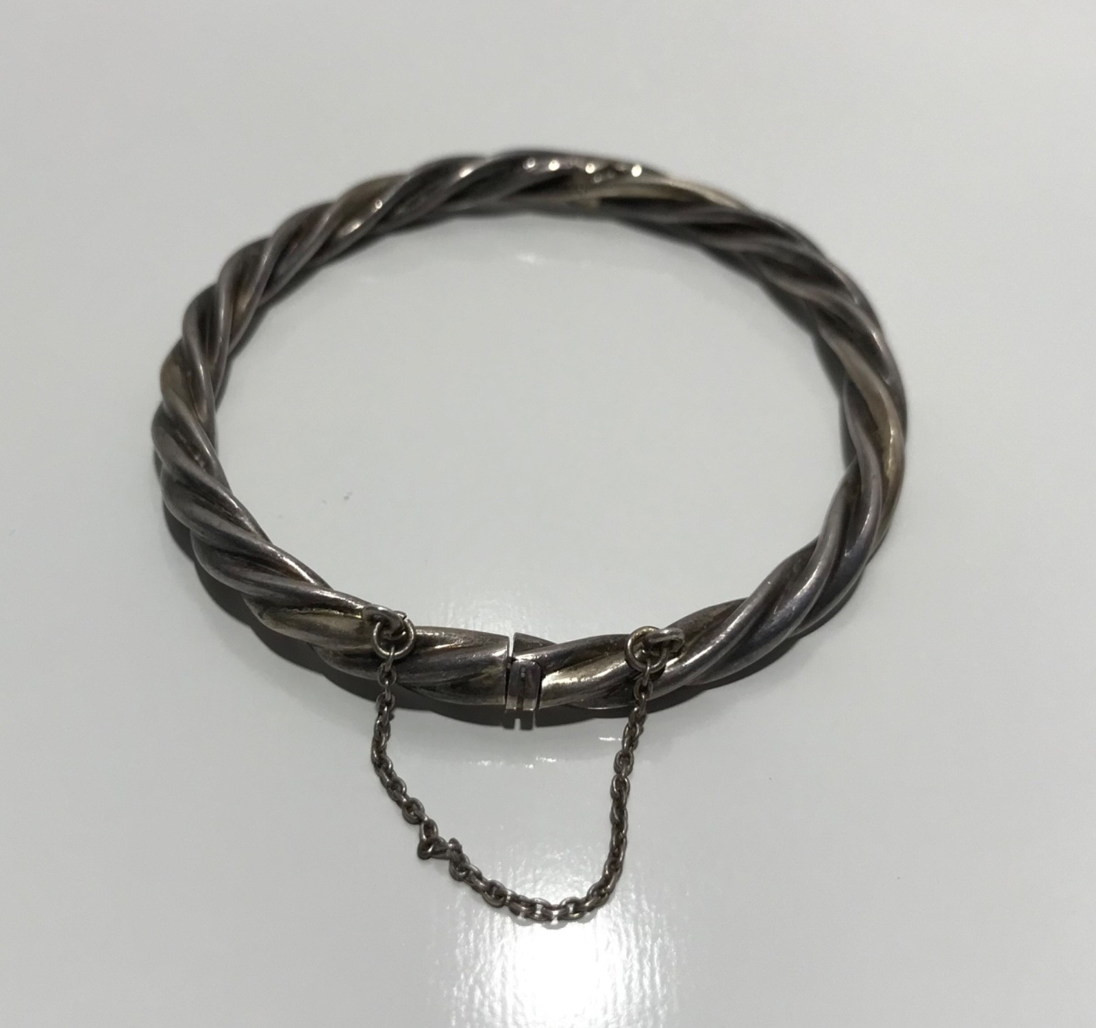 Vintage 925 Sterling Silver Twisted Hinged Bangle Bracelet