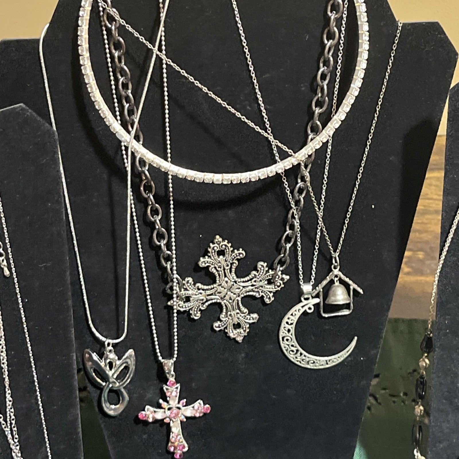 Jewelry Fashion lot Eclectic Silver Tone Vtg Modern Necklaces Bracelets Bulk