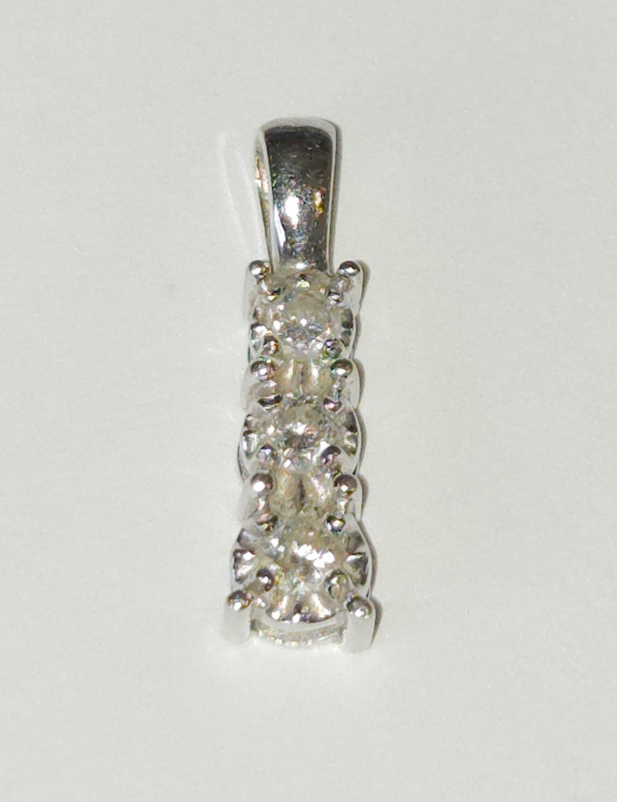 Solid 14K White Gold Round Brilliant Diamond Estate Drop Pendant