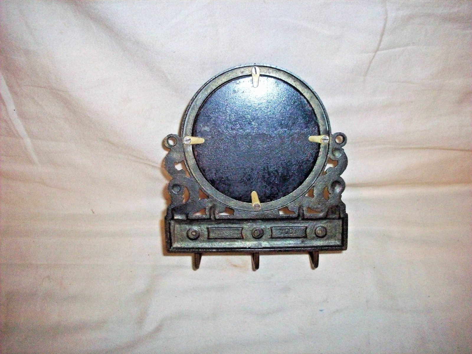 ANTIQUE CAST IRON VICTORIAN ? GENTLEMANS STICK PINS, BELT, GARDER, BOWTIE HOLDER