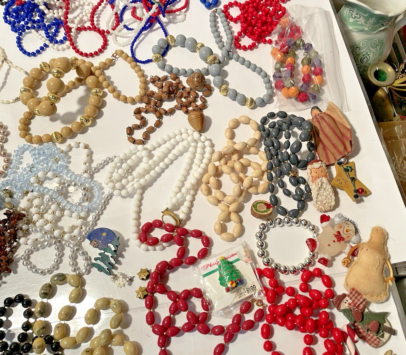 Estate 5 lb. Bag Mixed Jewelry Lot Vintage Modern DIY JUNK CRAFT REPAIR Unsorted