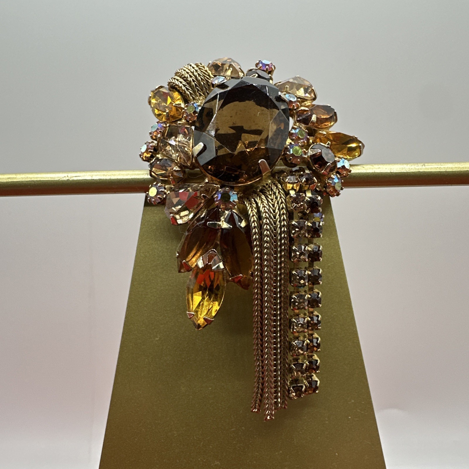 Vtg ‘50/‘60 Alice Caviness Brooch. Crystal/ Glass and dangling fringe. See pics.