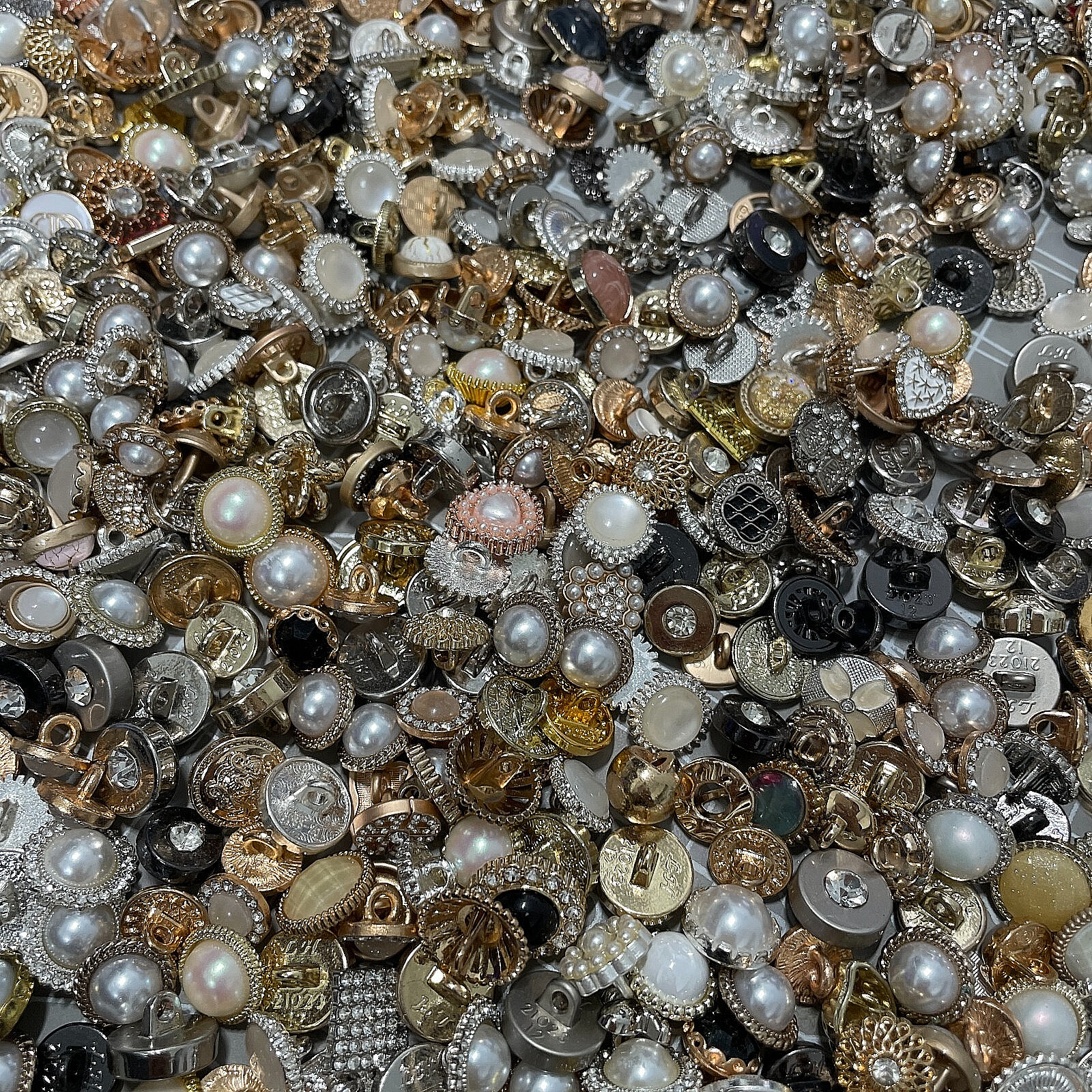 2nd Half /50p Vintage-now Costume Jewelry makeing Lots button Read Description