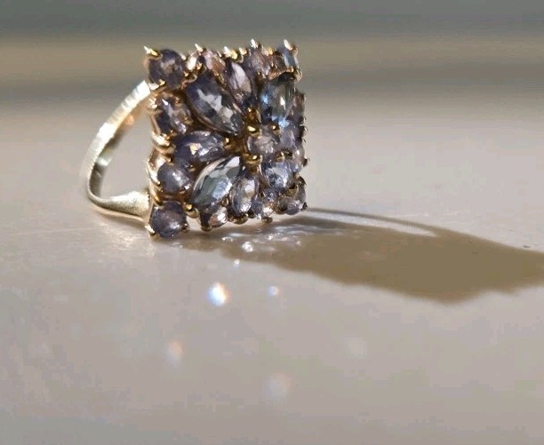 Vintage Violet And Blue Gold Tanzenite Ring