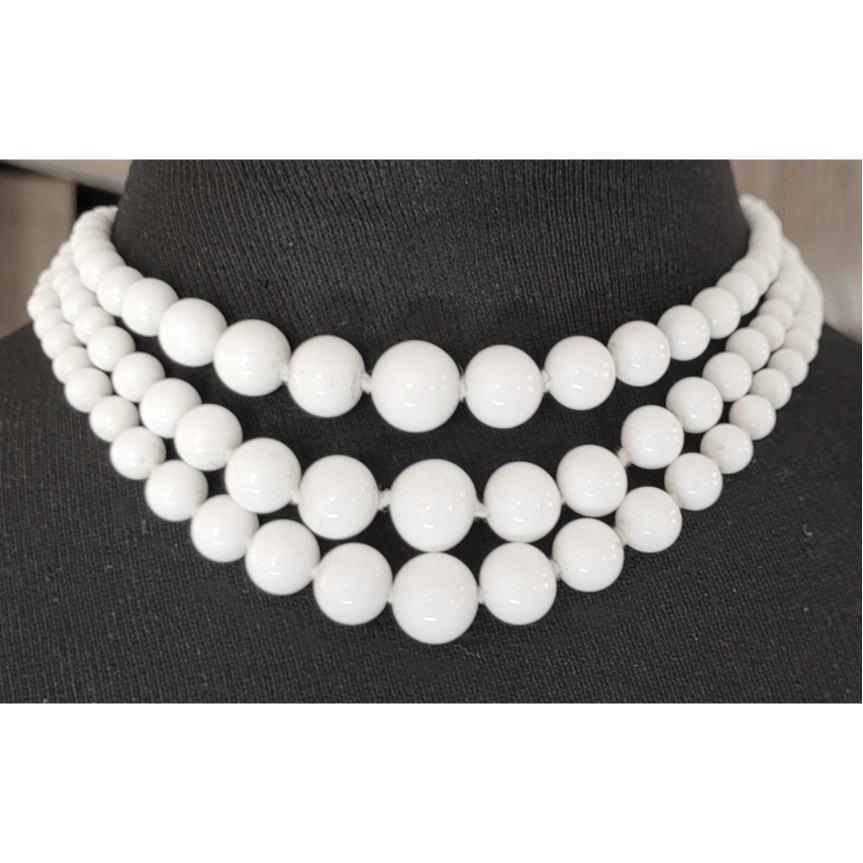 Vtg 50s 60s Milk Glass White Knotted Beads 3 Strand Choker Necklace Hook Clasp