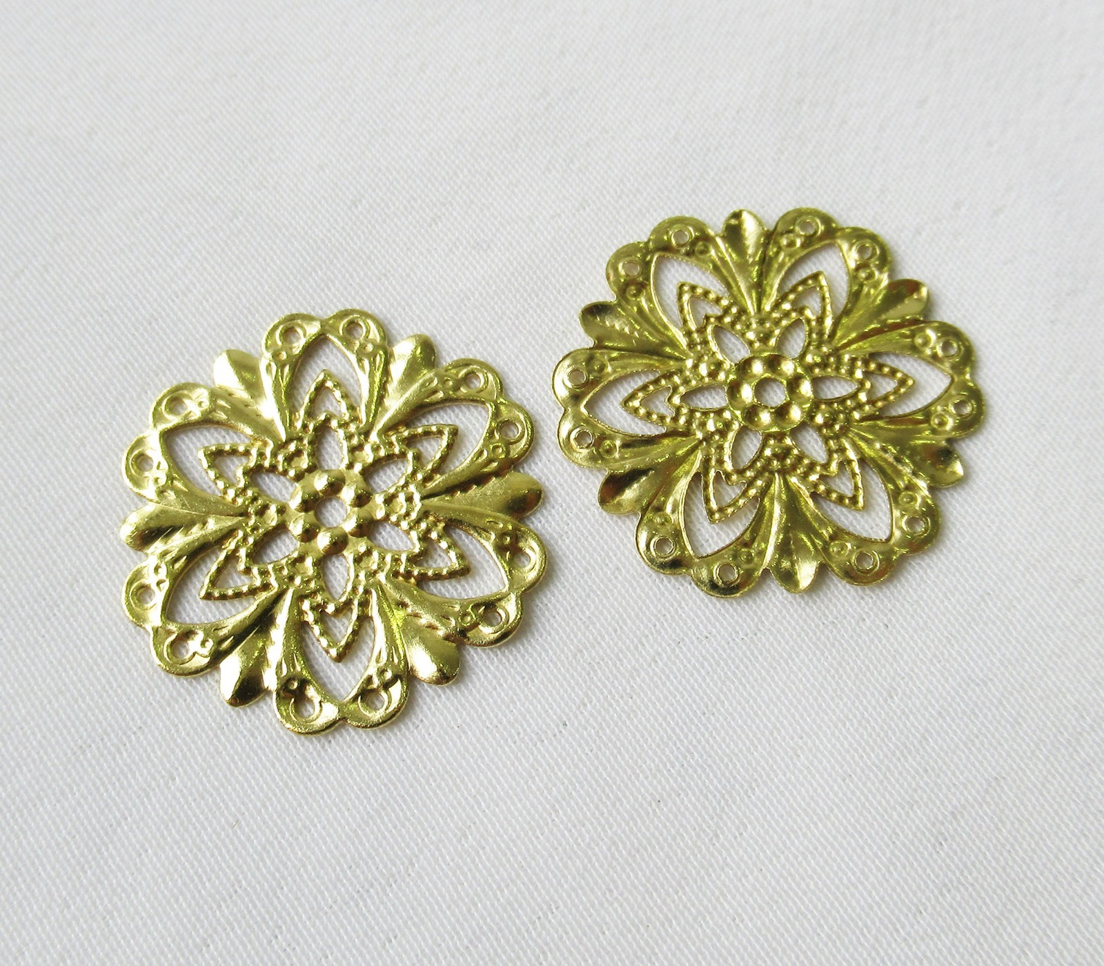100pcs Floral Stamping Six Points 21mm Brass Filigree Findings for DIY Crafts