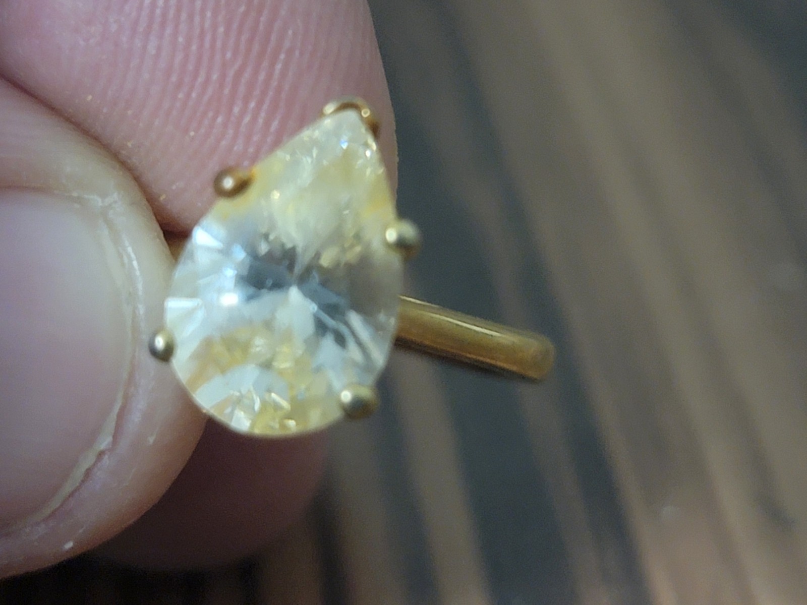 Vintage Tall Solitaire Pear Shaped Stone