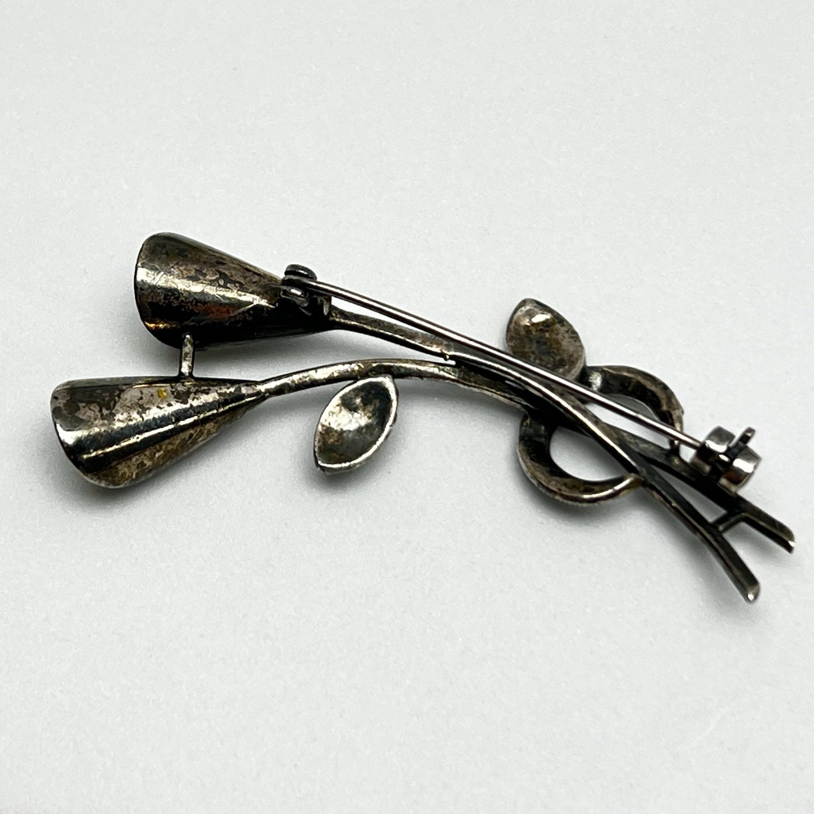 Vtg Silver Calla Lily Brushed Elongated Stems Marcasite Faux Pearls Pin Brooch