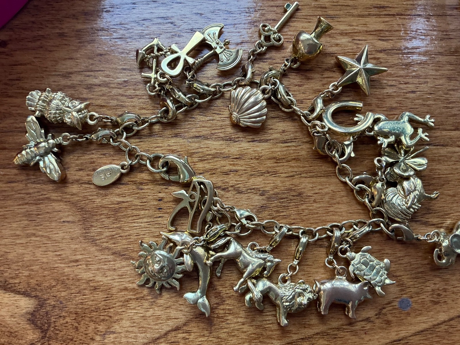 Gold tone Heavy Charm BRACELET with individual Removable Good Luck charms 🍀
