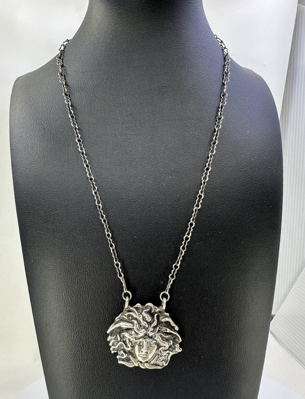 925 Antique Signed Anita Maria Medusa Necklace 18 Inches