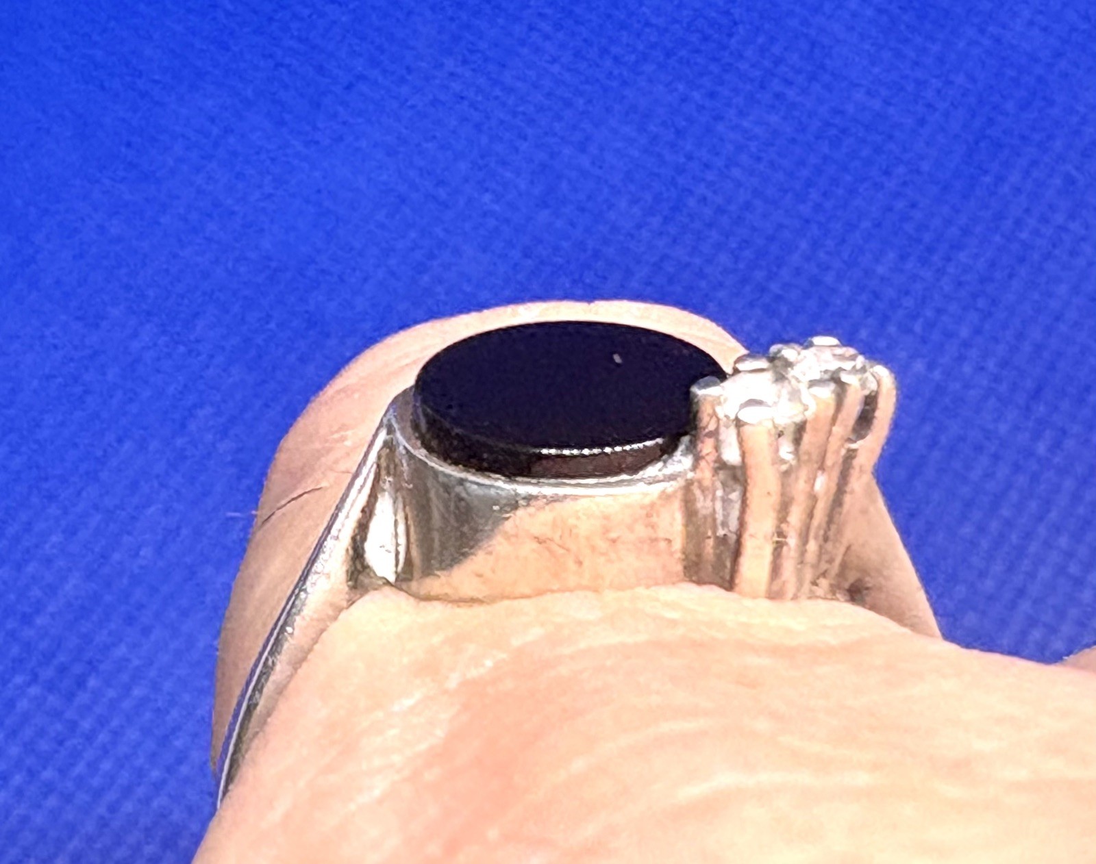 A08 Vintage 925 Sterling Silver Ring Size 8 est 1950s Black Onyx & Topaz 2.95g