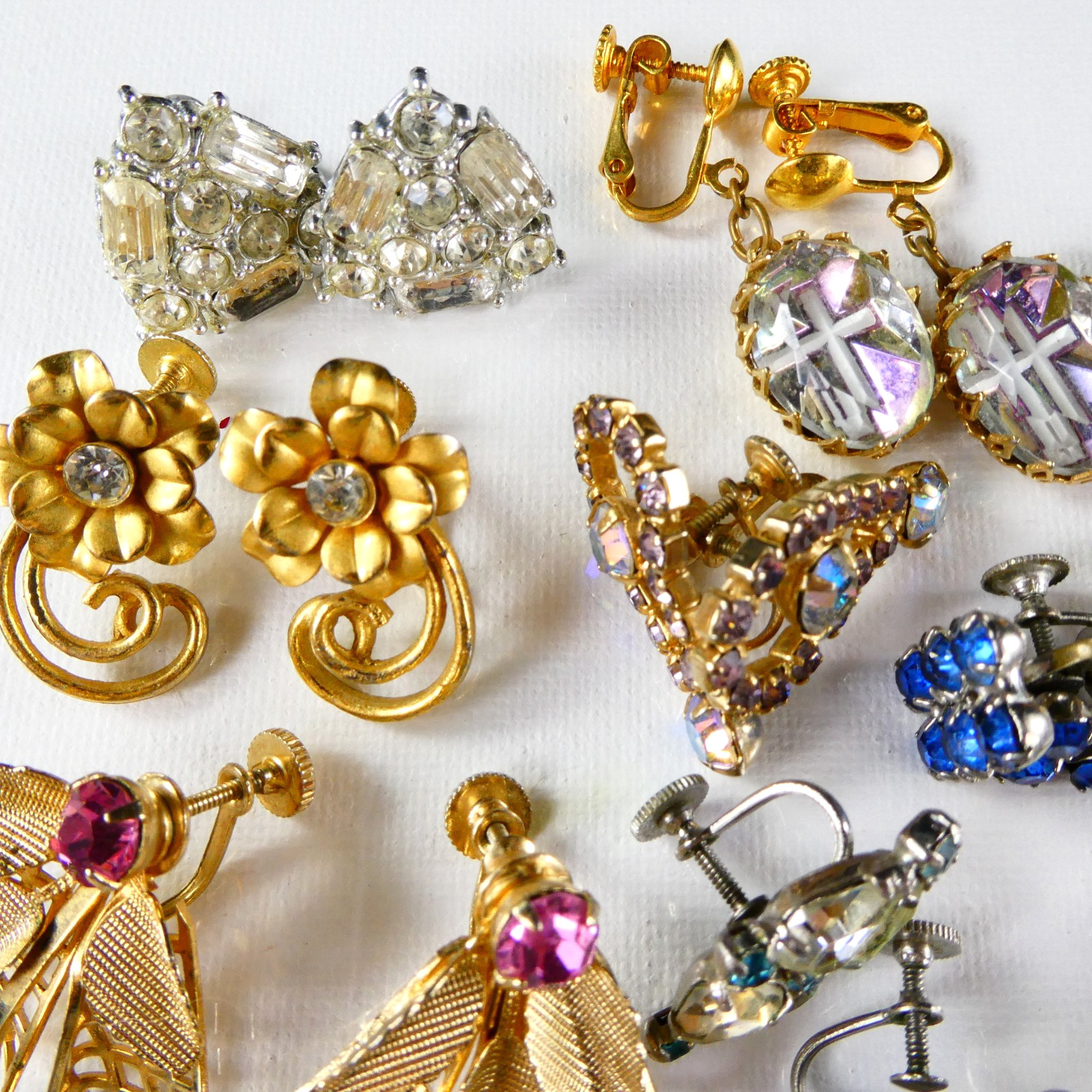 Vintage Rhinestone Screw Back Earrings Lot 25 Pairs ALL SPARKLE Multi Color Stns